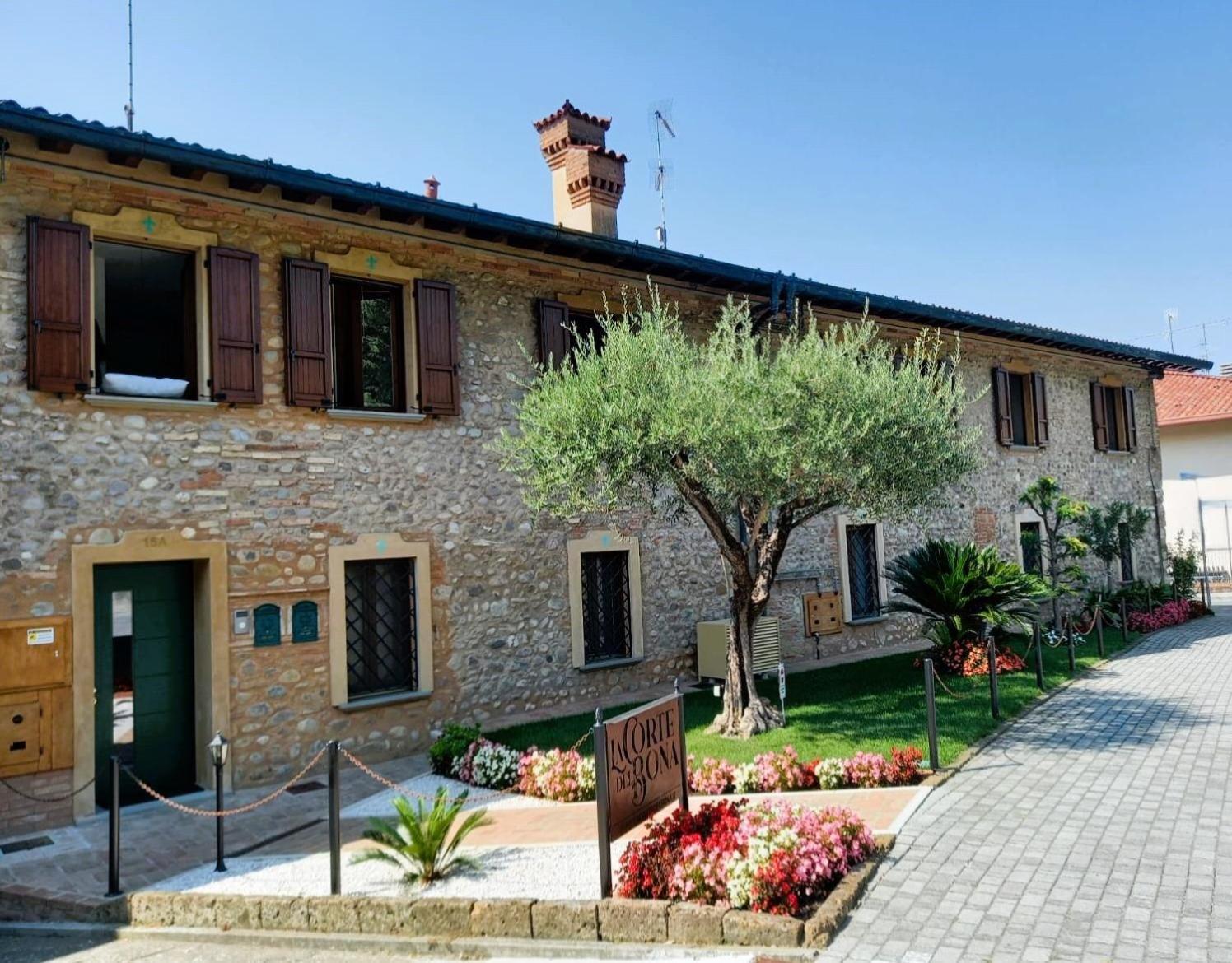شقة La Corte Del Bona - Vicino Alle Cantine E A Circa 15 Minuti Dal Lago Di Iseo - إيربوسكو المظهر الخارجي الصورة